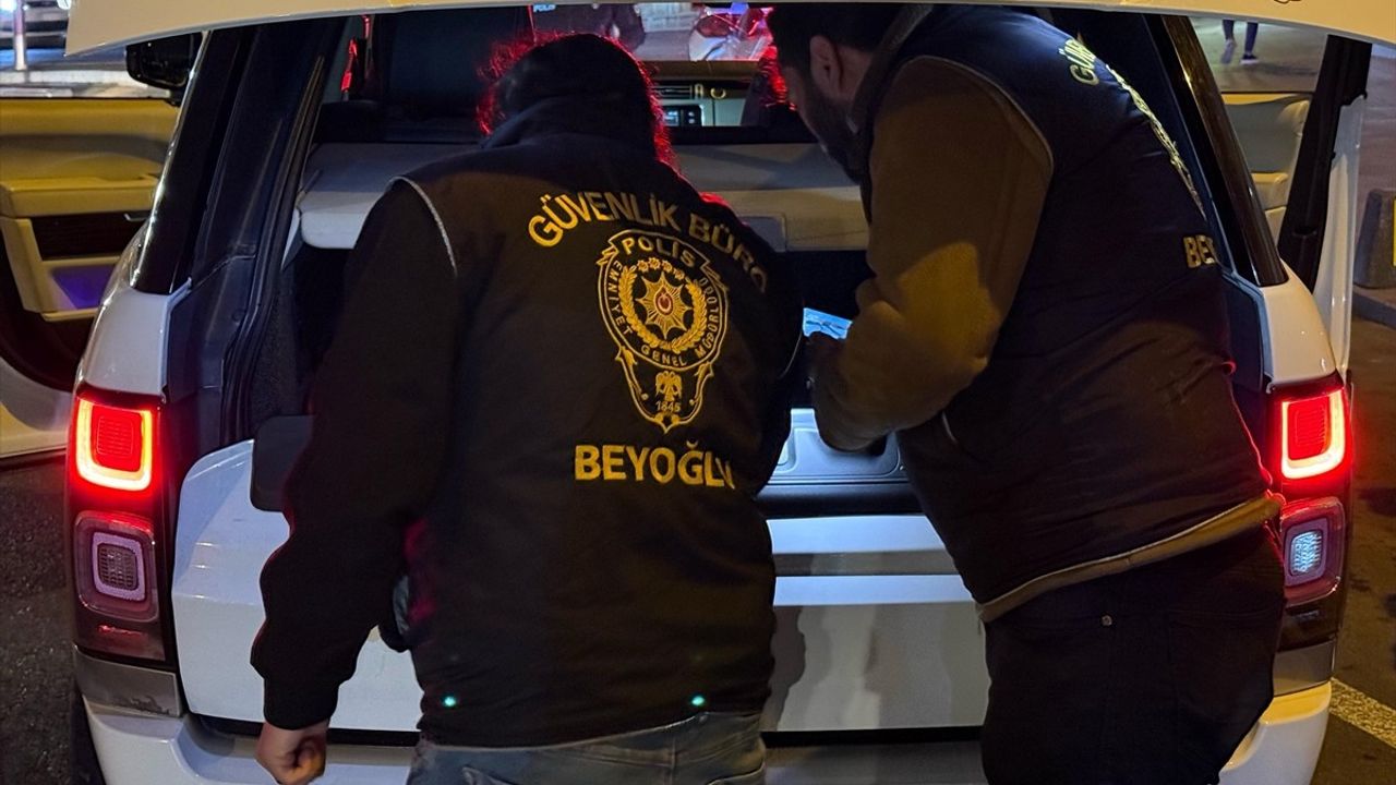 İstanbul'da Polis Ekiplerinden Huzur Uygulaması