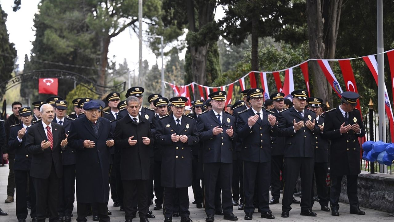 İstanbul'da Şehitler, Polis Haftası'nda Anıldı
