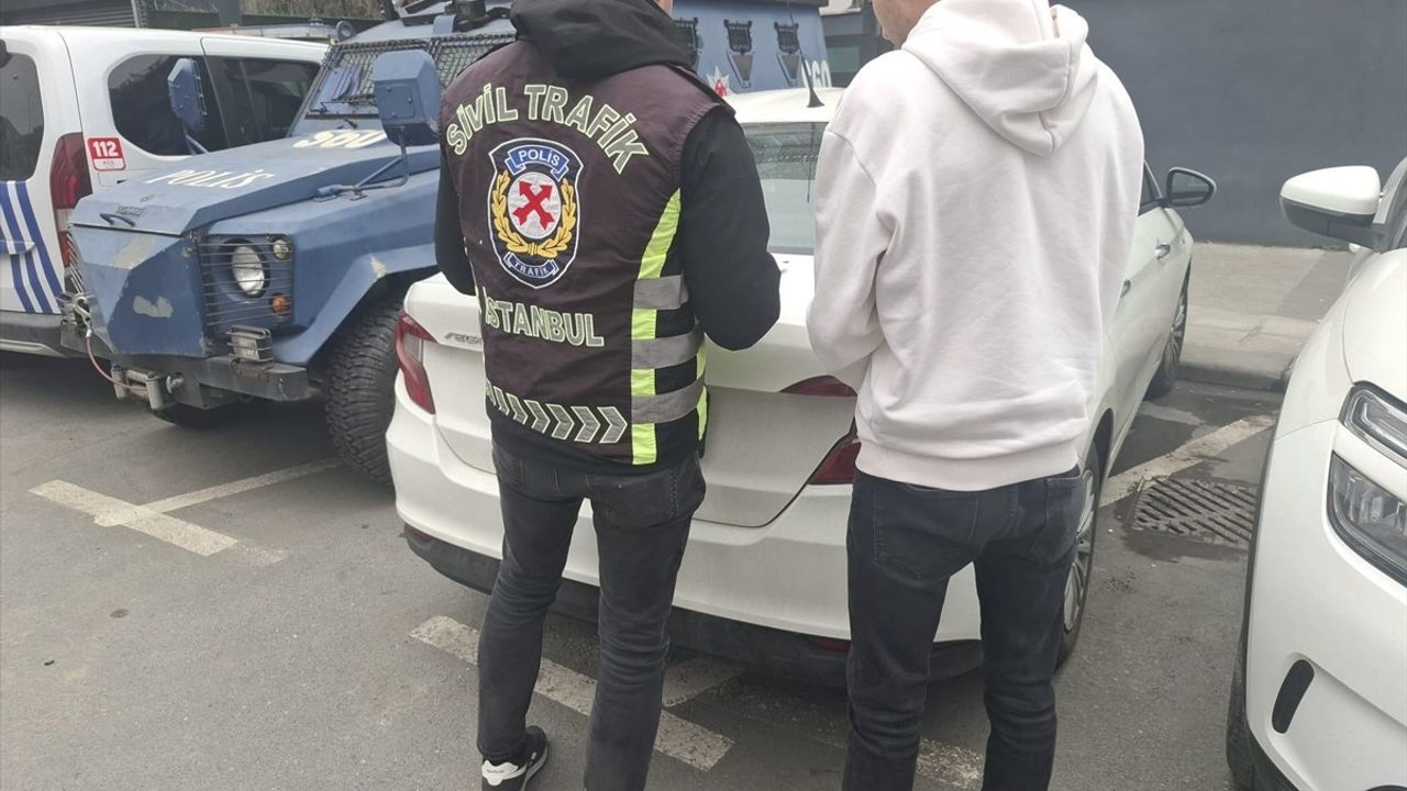 İstanbul'da Tehlike Yaratıp Cezalandırılan Sürücüler: 71 Bin Lira