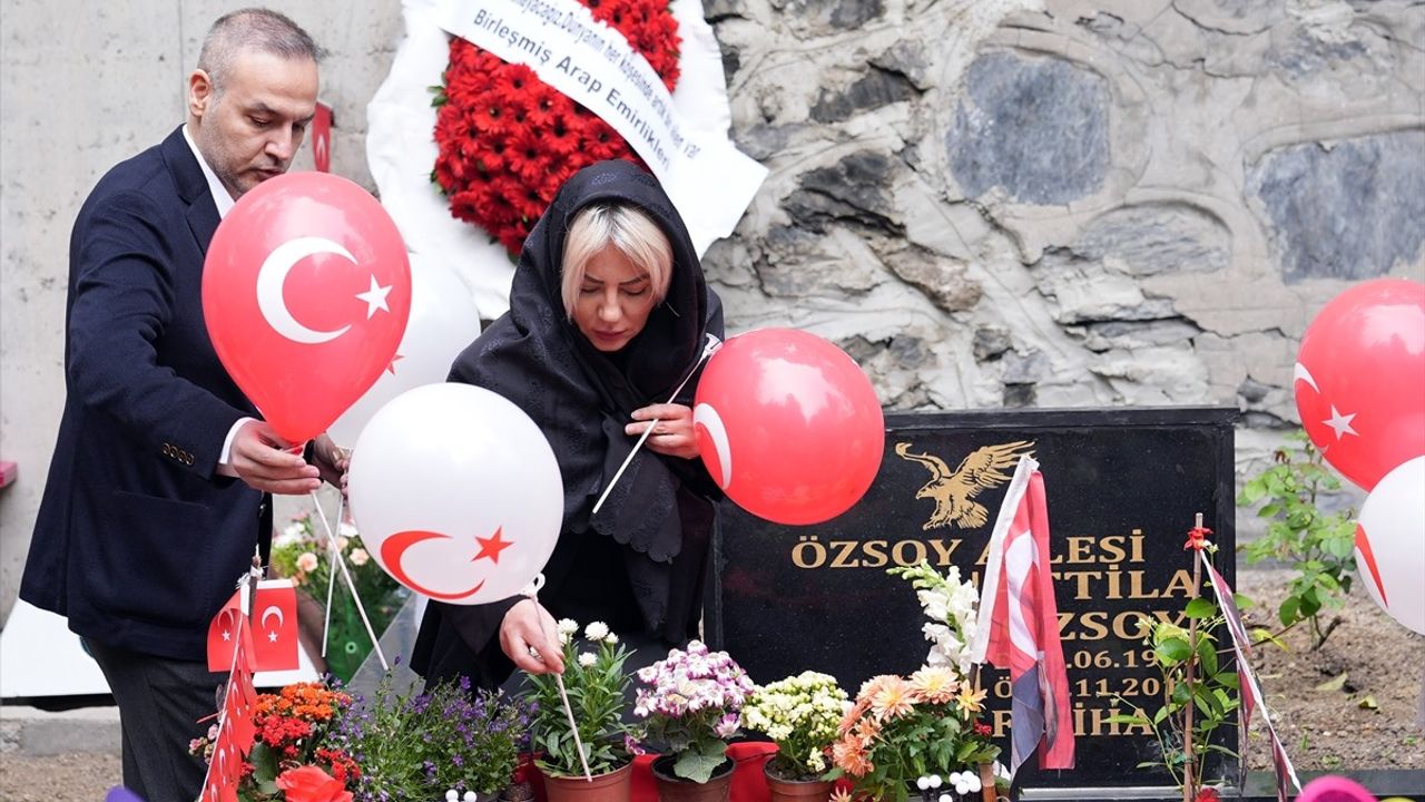 Kadıköy'de Bıçaklı Saldırıda Hayatını Kaybeden Mattia Ahmet Minguzzi Doğum Gününde Anıldı