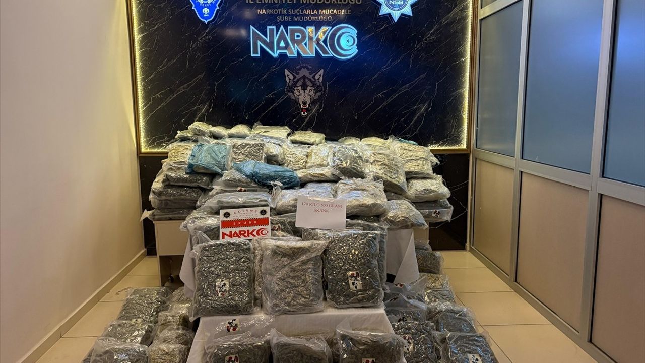 Kapıkule'de 171 Kilogram Uyuşturucu Ele Geçirildi: 2 Kişi Tutuklandı