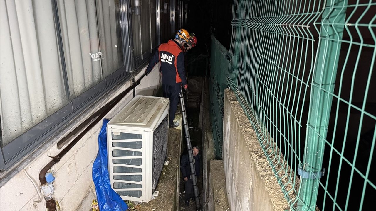 Karabük'te AFAD, Duvardan Düşen Yaşlı Adamı Kurtardı