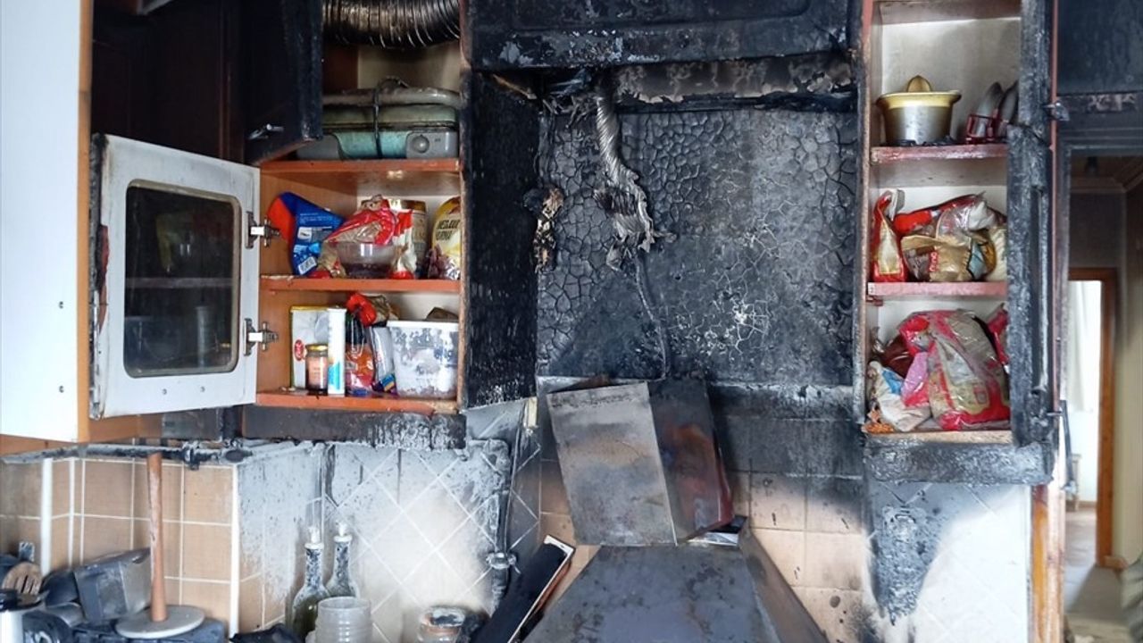 Karabük'te Apartman Yangını: 4 Kişi Dumandan Etkilendi