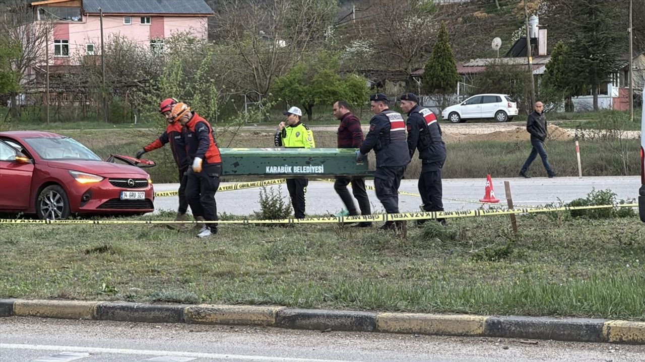 Karabük'te Tırla Çarpışma: 3 Ölü, 2 Yaralı