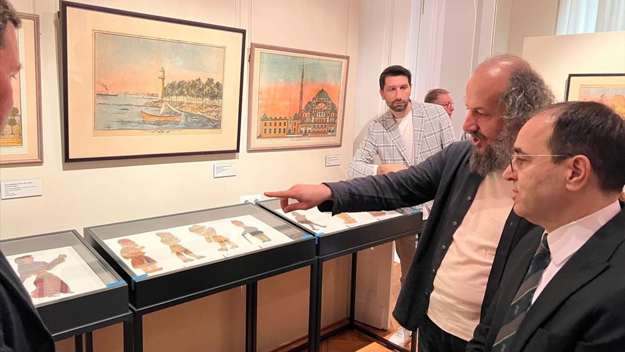 Karagöz ve Hacivat, Moskova'da Türk Kültürünü Tanıtıyor