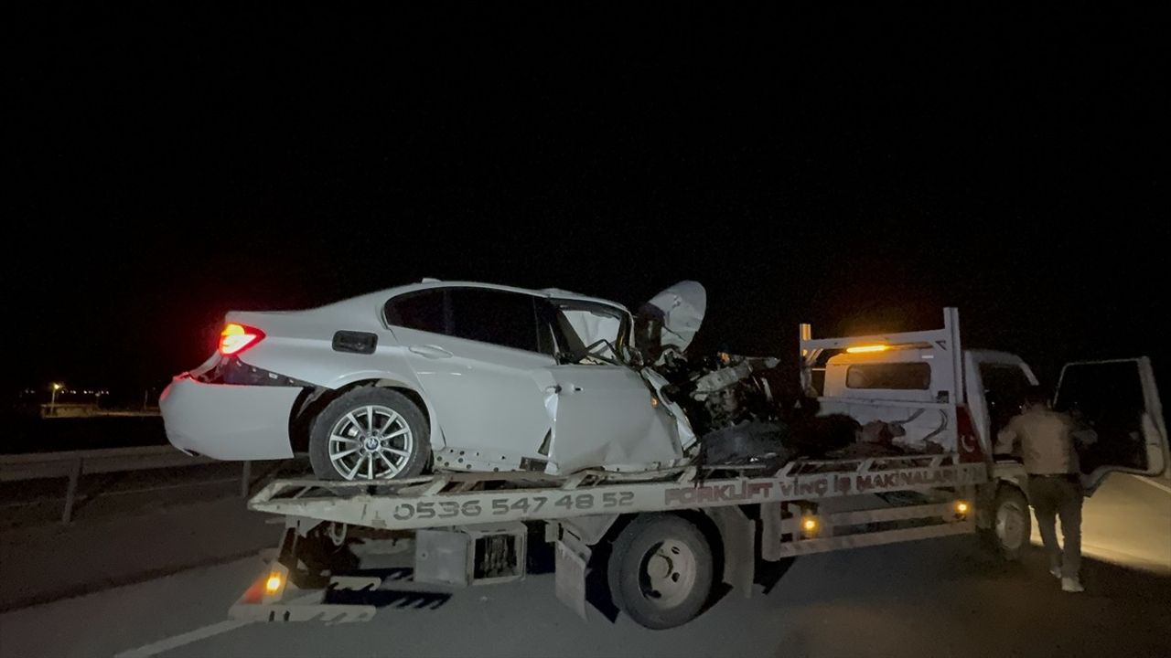 Karaman'da Heyecan Verici Kaza: 1 Ölü, 2 Yaralı