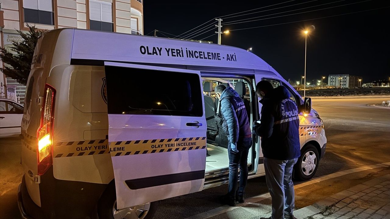 Karaman'da Otomobil ve Motosiklet Çarpışması: 1 Ölü, 1 Yaralı