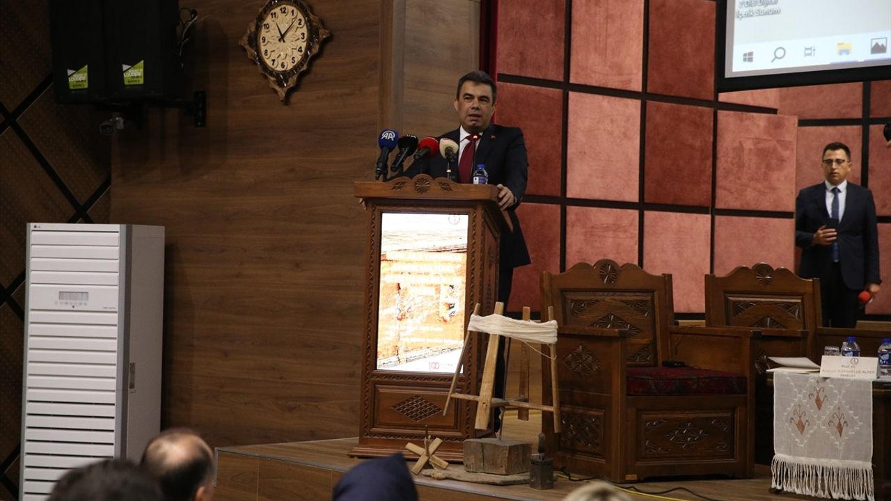 Kastamonu'da 'Çeyiz ve Gelinlikler' Sergisi ve Paneli Düzenlendi