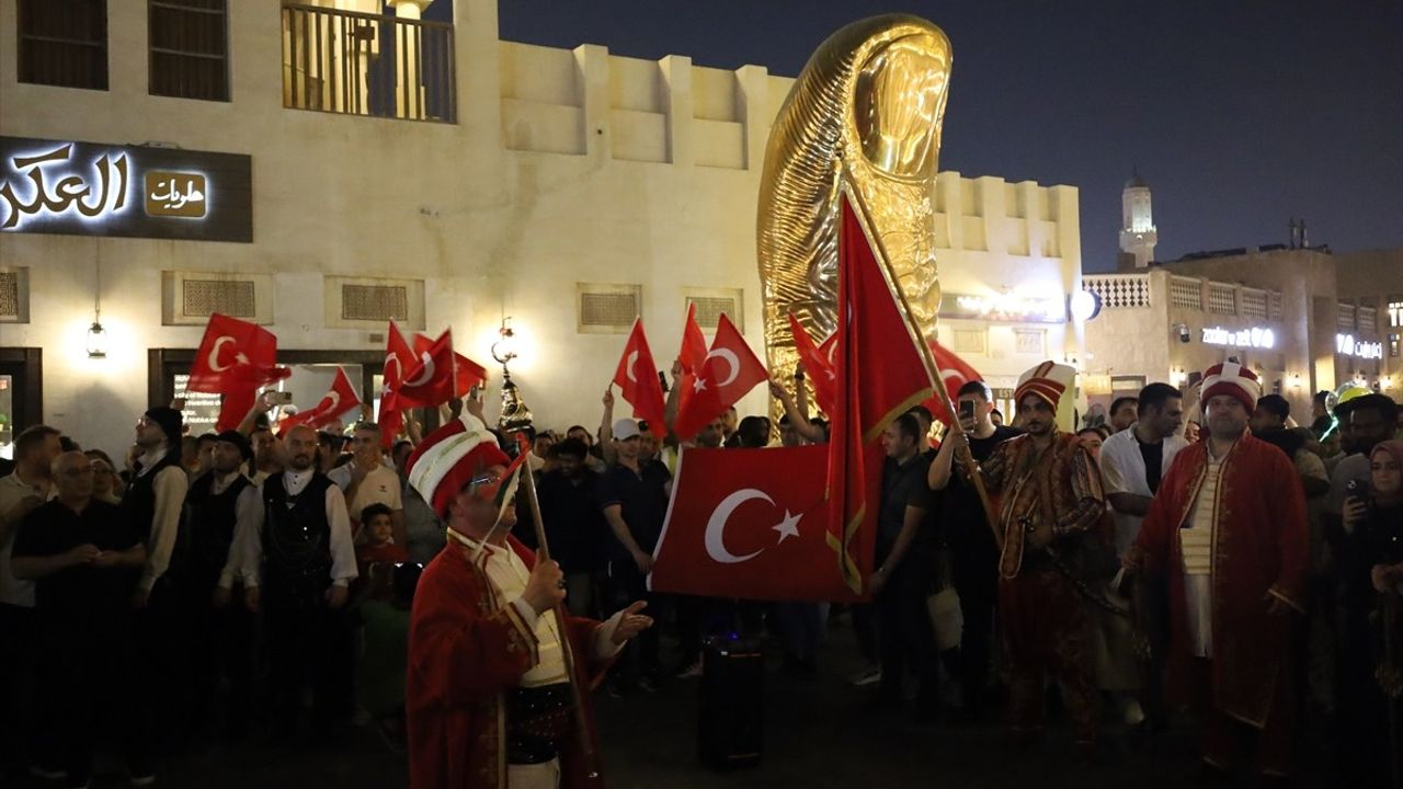 Katar'da Mehter Yürüyüşü ve Horon Gösterisi Büyüledi