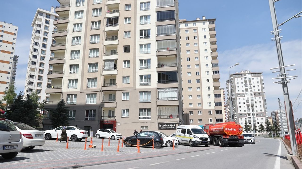 Kayseri'de Apartman Yangını: Dumandan Etkilenen Bir Kişi Hastaneye Kaldırıldı