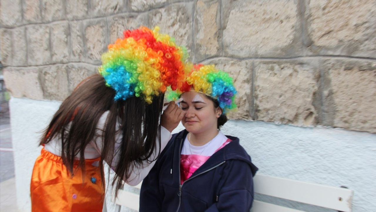 Kayseri'de Kırsaldaki İlkokul Öğrencilerine Eğlenceli Etkinlik