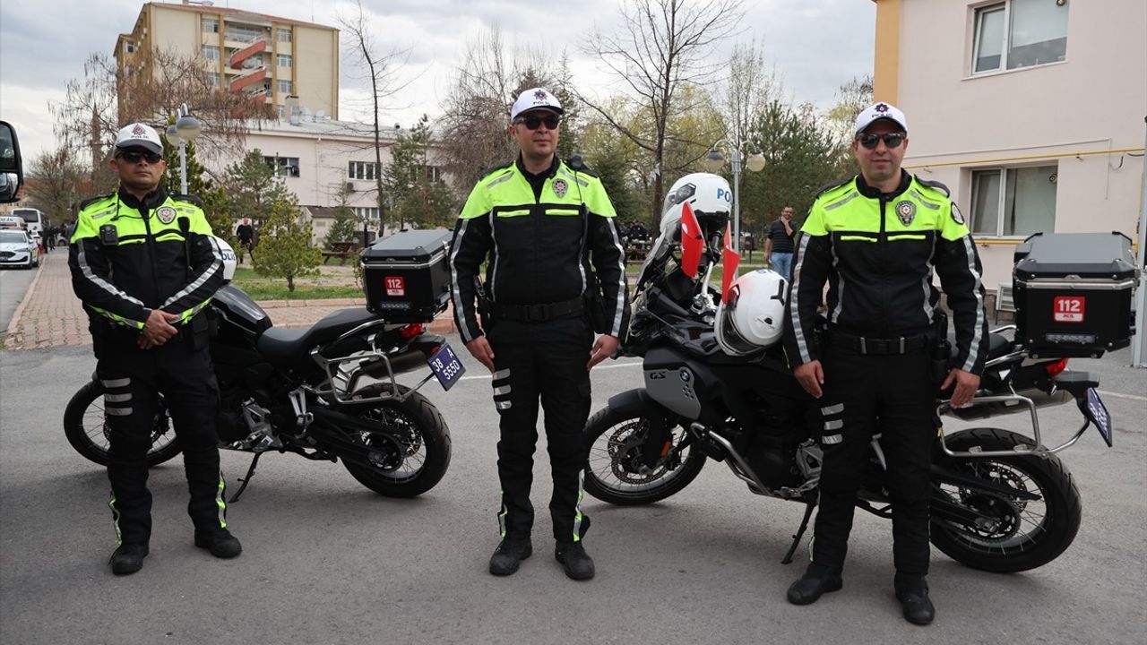 Kayseri Emniyet Müdürlüğü'ne 21 Yeni Araç Tahsis Edildi