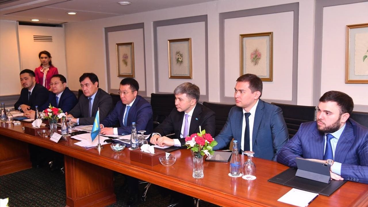 Kazakistan ve Pakistan'dan 70 Milyon Dolarlık Ticari Anlaşmalar