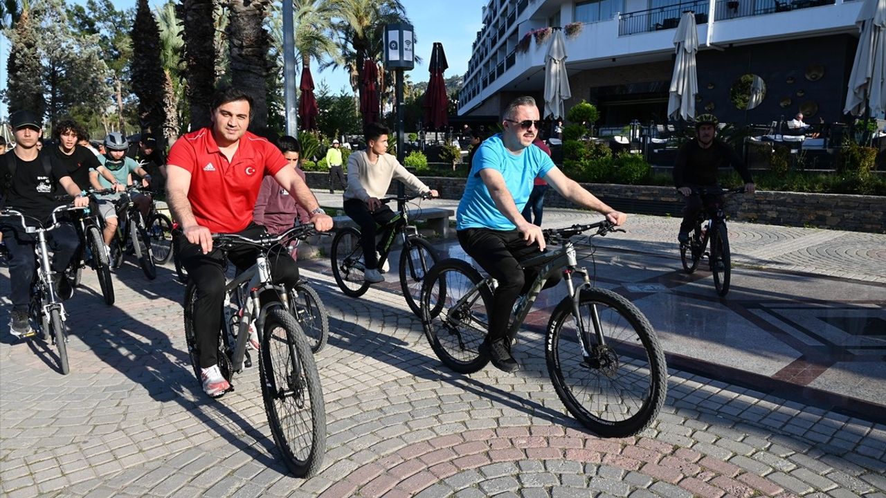 Kemer'de 7. Akra Gran Fondo Yarışları Öncesi Renkli Etkinlikler