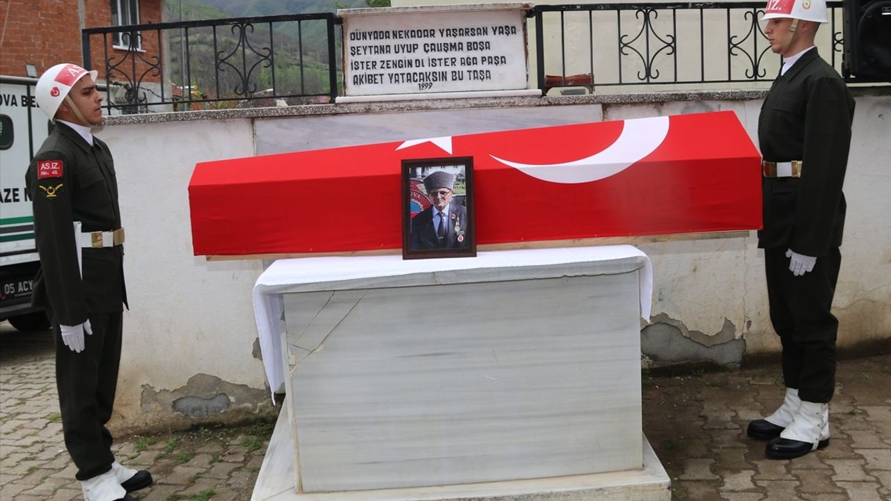 Kıbrıs Gazisi Niyazi Ceylan Amasya'da Sonsuzluğa Uğurlandı
