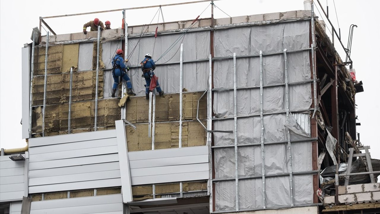 Kiev'e Hava Saldırısı: 1 Ölü, Çok Sayıda Yaralı