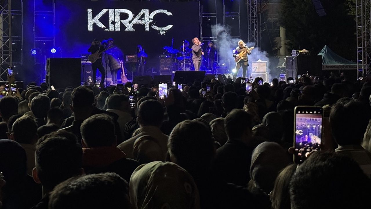 Kıraç, Kahramanmaraş'ta Coşkulu Bir Konser Verdi