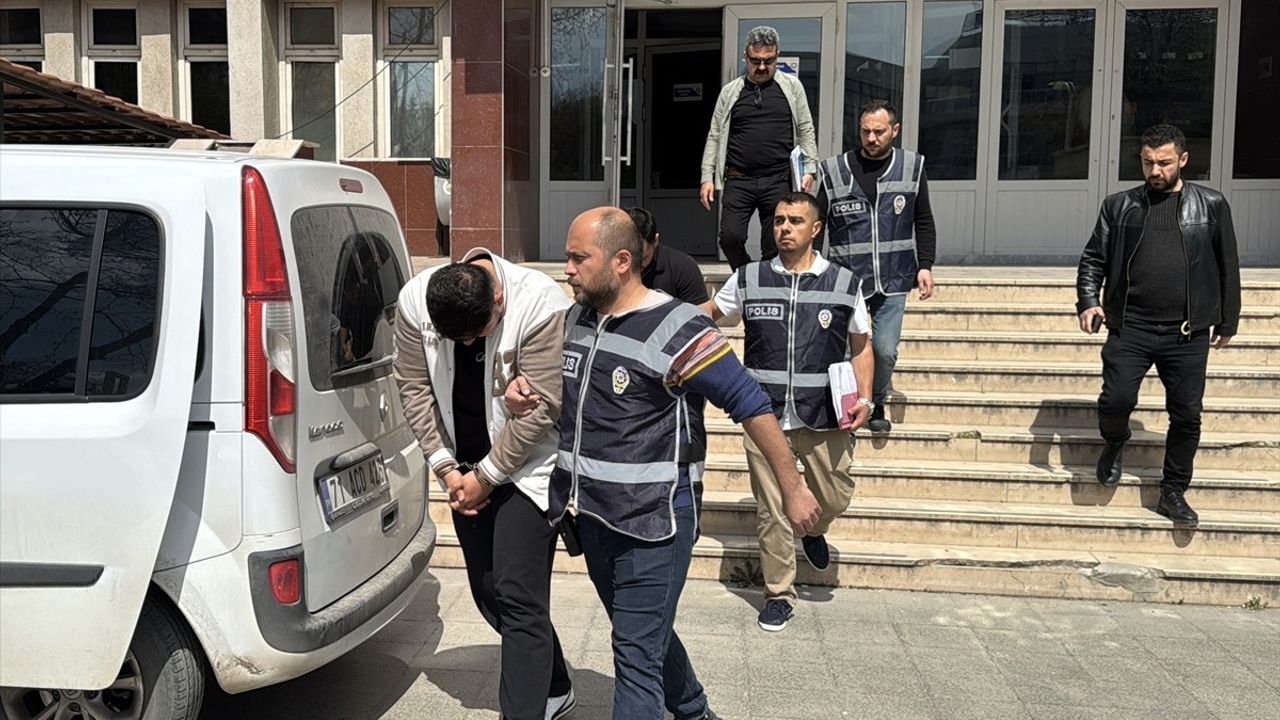 Kırıkkale'de Dolandırıcılık Operasyonu: İki Zanlı Yakalandı