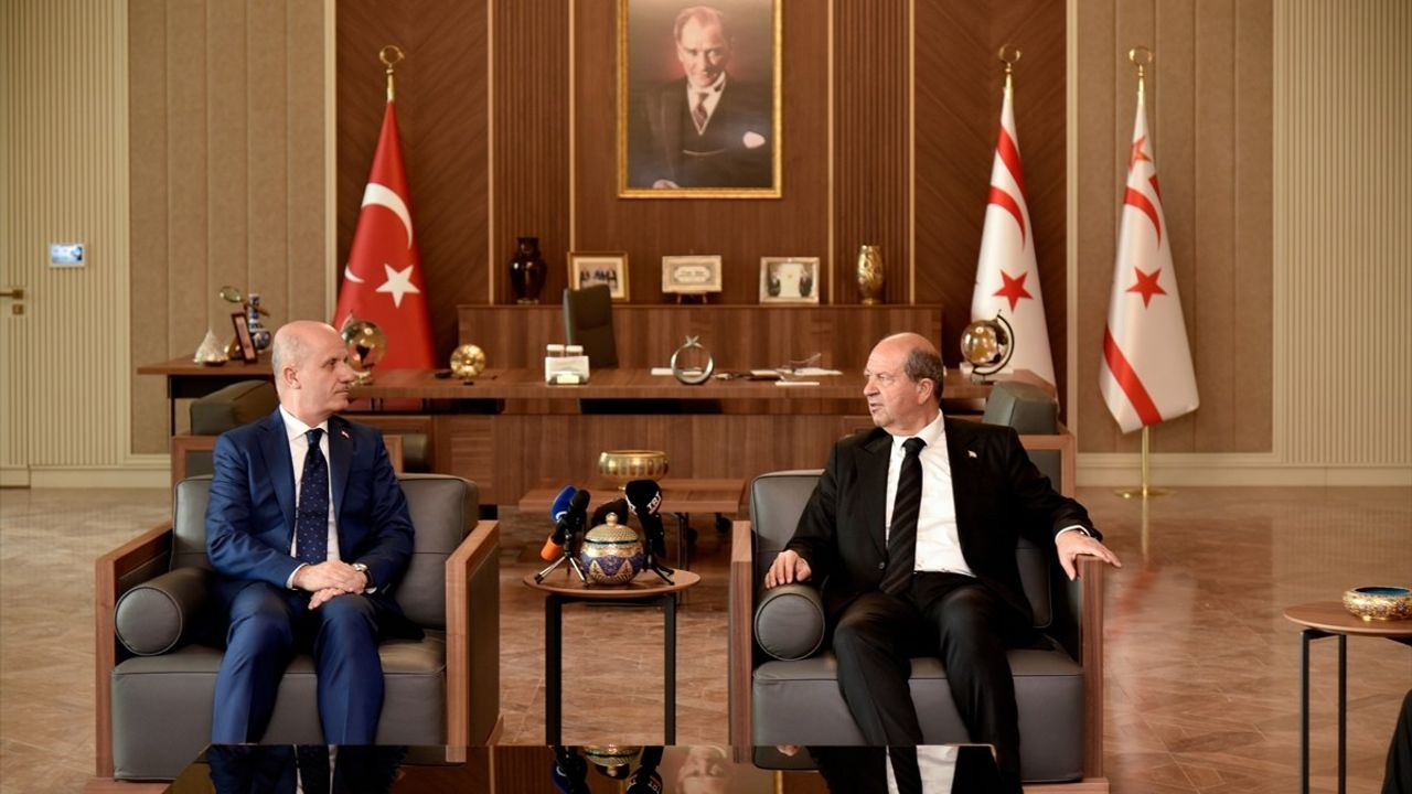 KKTC Cumhurbaşkanı Tatar, YÖK Başkanı Özvar'ı Ağırladı