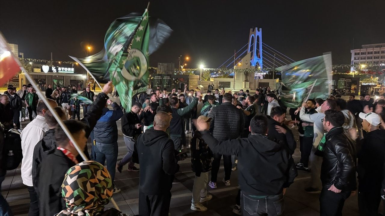 Kocaelispor, 16 Yıl Sonra Süper Lig'e Yükseldi