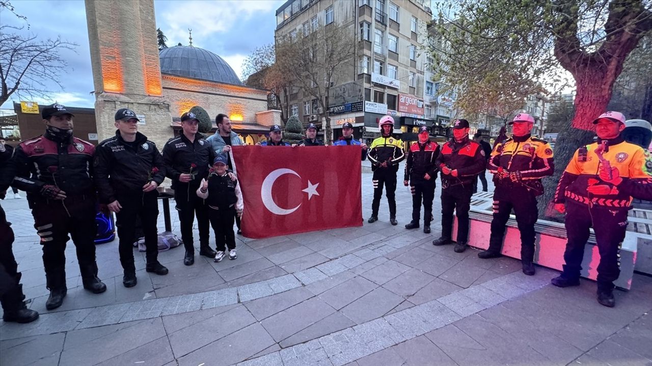 Konya'da İhbar İçin Gelen Polise Sürpriz Kutlama