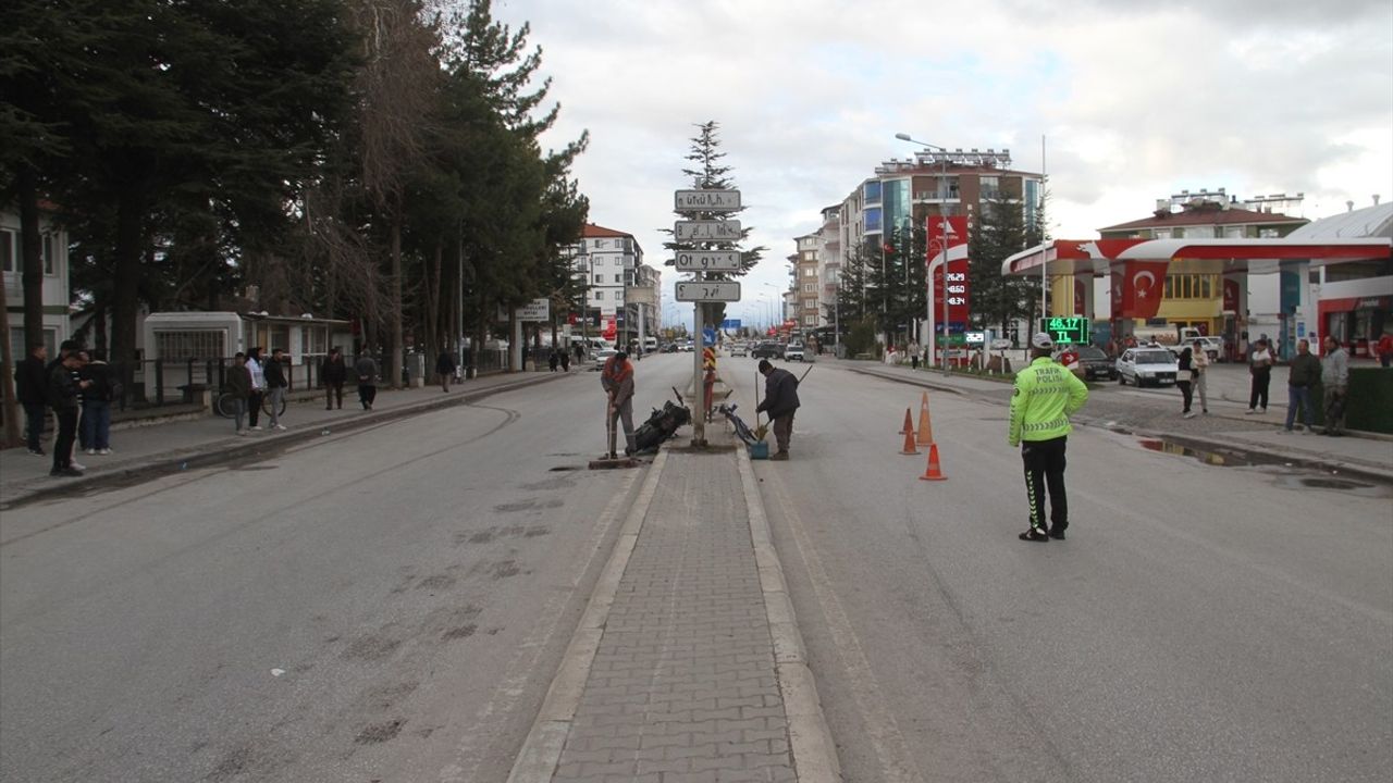 Konya'da Motosikletle Çarpışan Bisikletli Hayatını Kaybetti