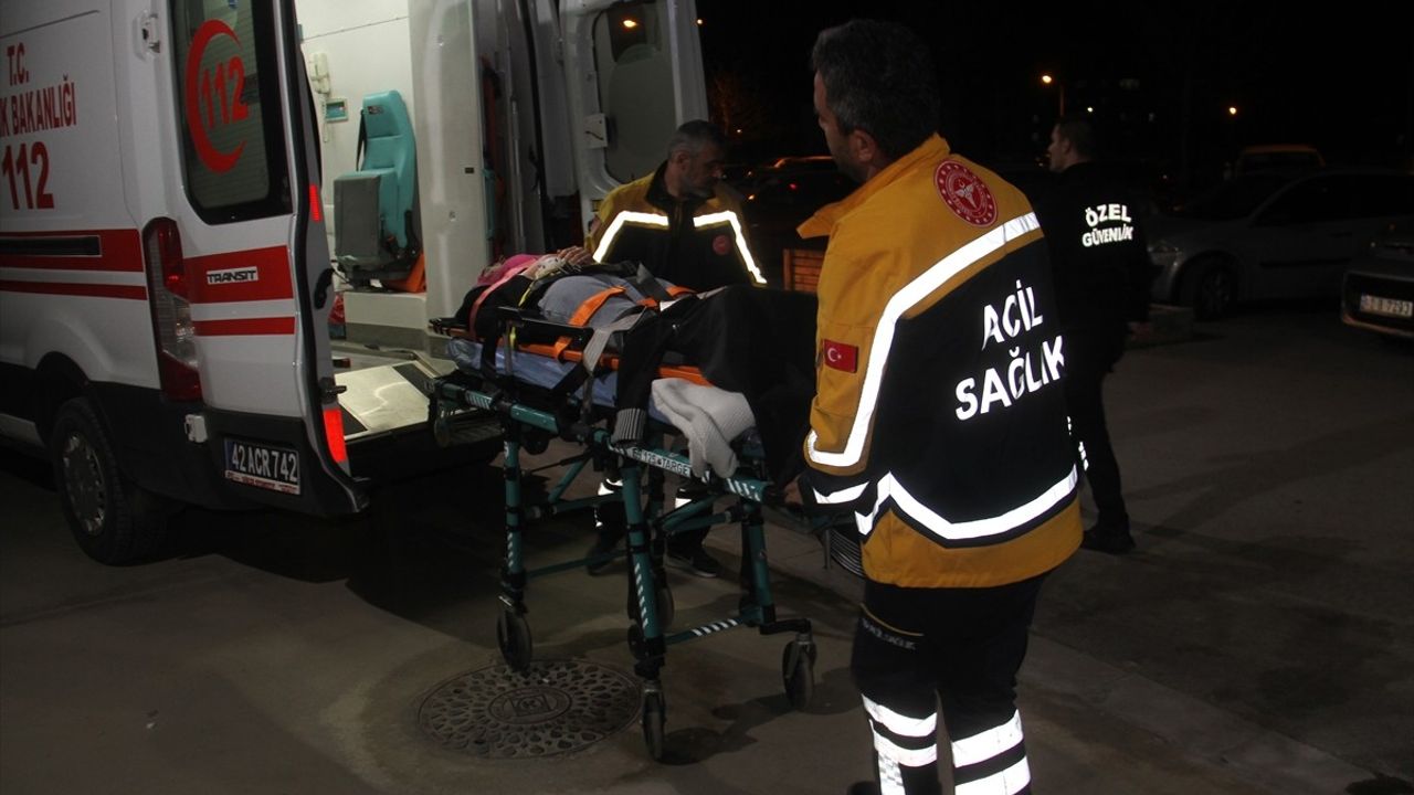 Konya'da Uçuruma Devrilen Otomobilde 5 Yaralı