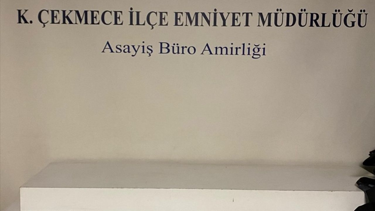 Küçükçekmece'de Motosikletli Şüphelilerden Silahlı Saldırı: 2 Tutuklama