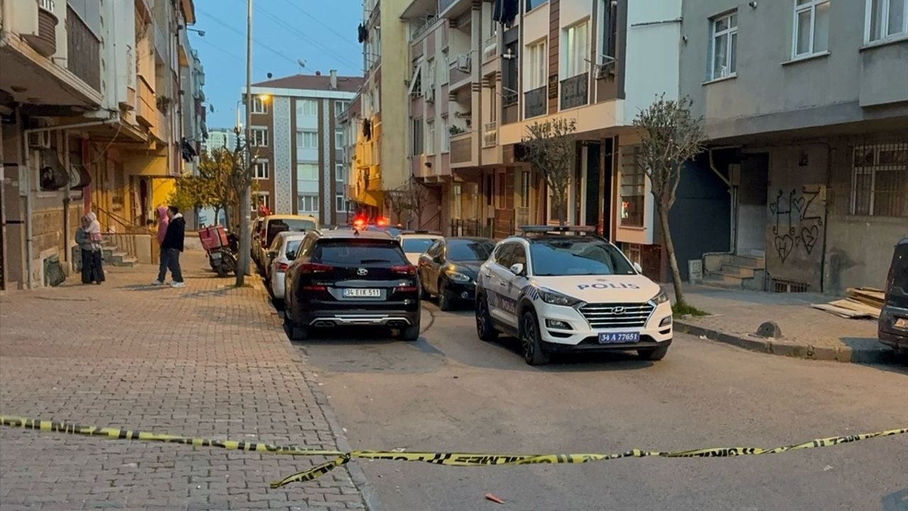 Küçükçekmece'de Pompalı Tüfekle İş Yerine Saldırı: Şüpheli Kaçtı