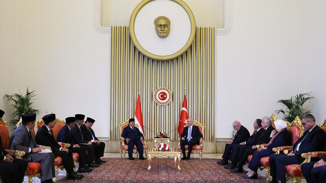 Kurtulmuş, Endonezya Cumhurbaşkanı Subianto ile TBMM'de Görüştü