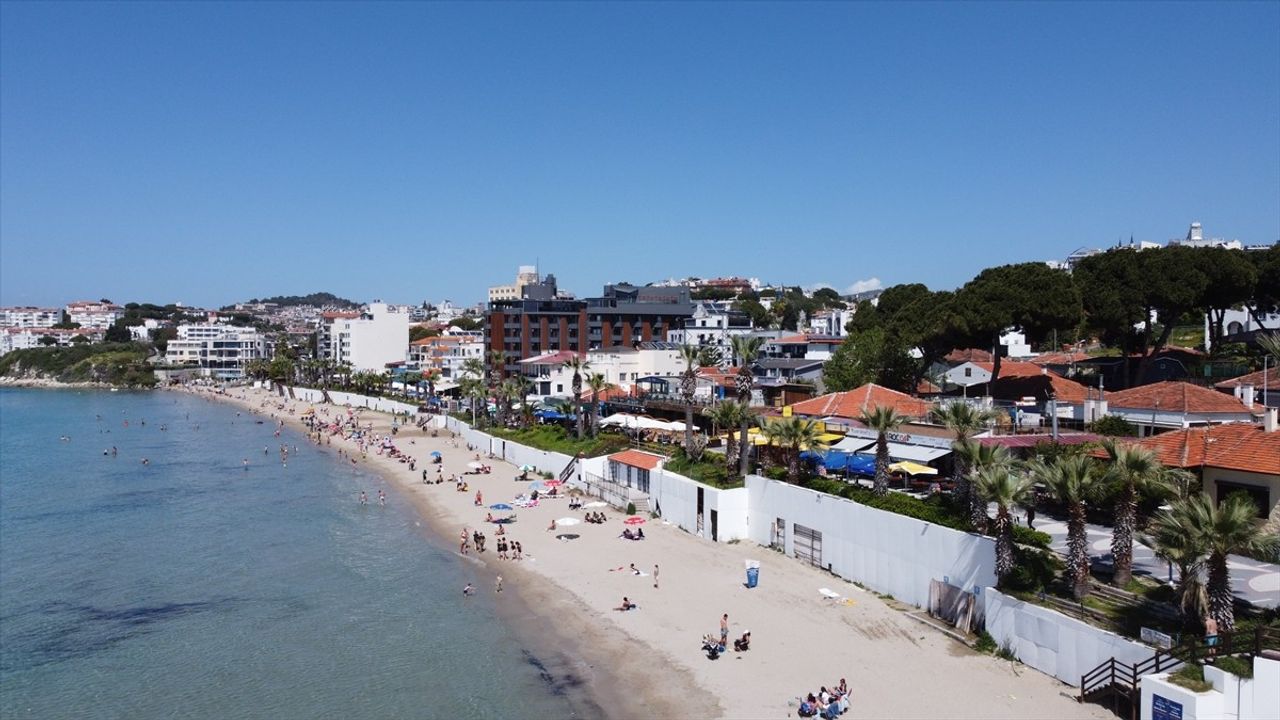 Kuşadası'nda Hava Sıcaklığı Artınca Sahillerde Hareketlilik Başladı