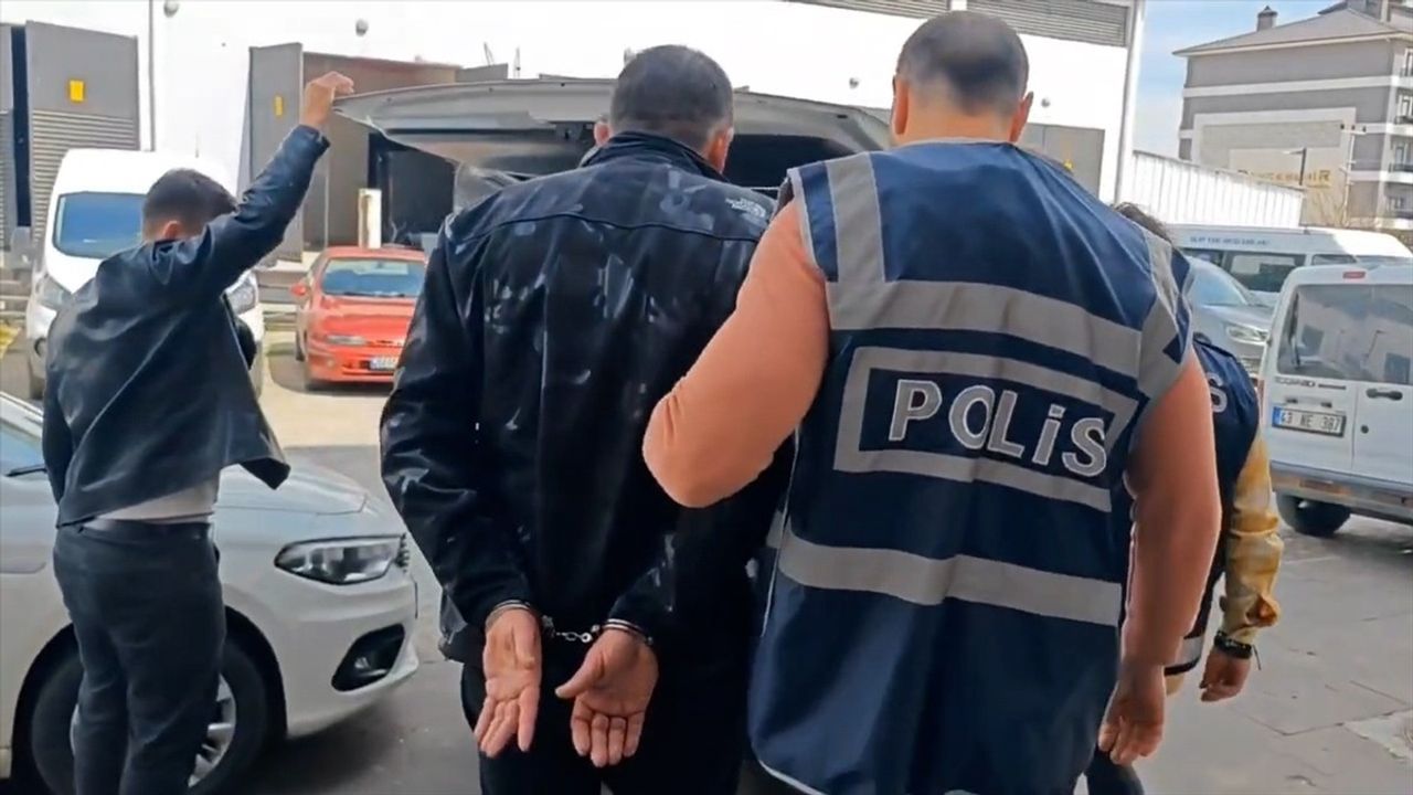 Kütahya'da 54 Yıl 4 Ay Hapis Cezası Bulunan Firari Hükümlü Yakalandı