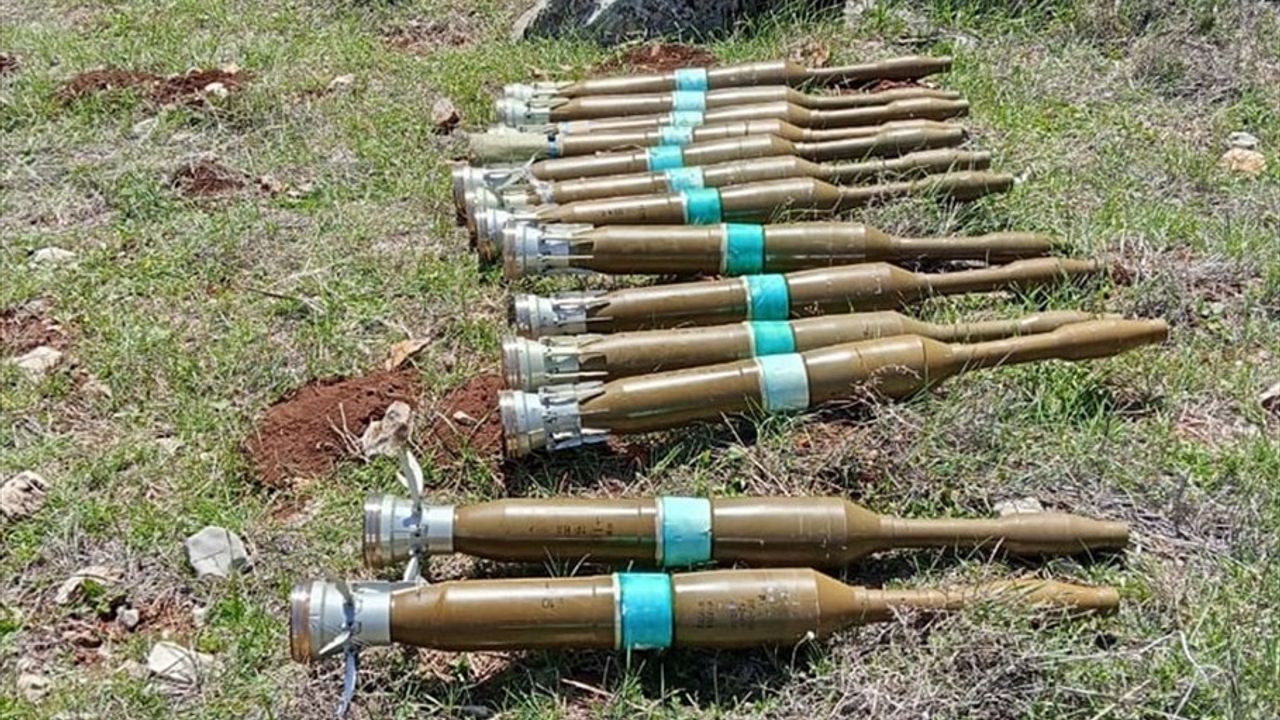 Lübnan Ordusu Doğuda Büyük Mühimmat Ele Geçirdi