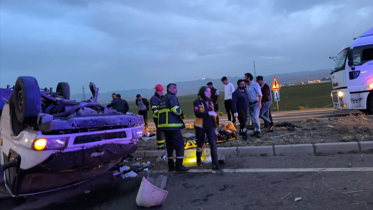 Mardin'de Trafik Kazası: 2 Yaşındaki Çocuk Hayatını Kaybetti