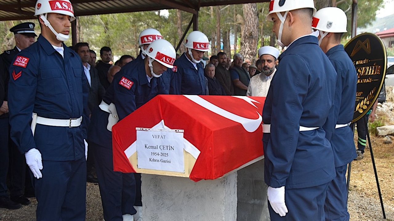 Mersin'de Kıbrıs Gazisi Kemal Çetin'in Cenazesi Defnedildi