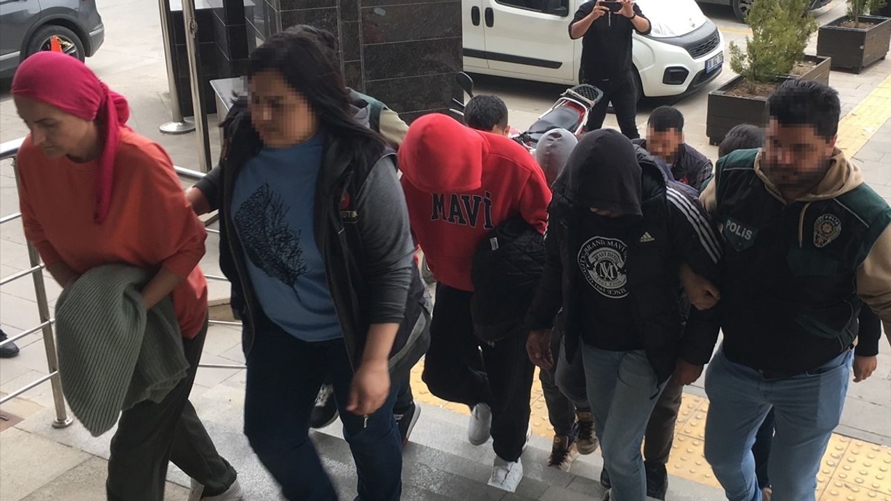 Mersin'de Uyuşturucu Operasyonu: 15 Şüpheli Tutuklandı