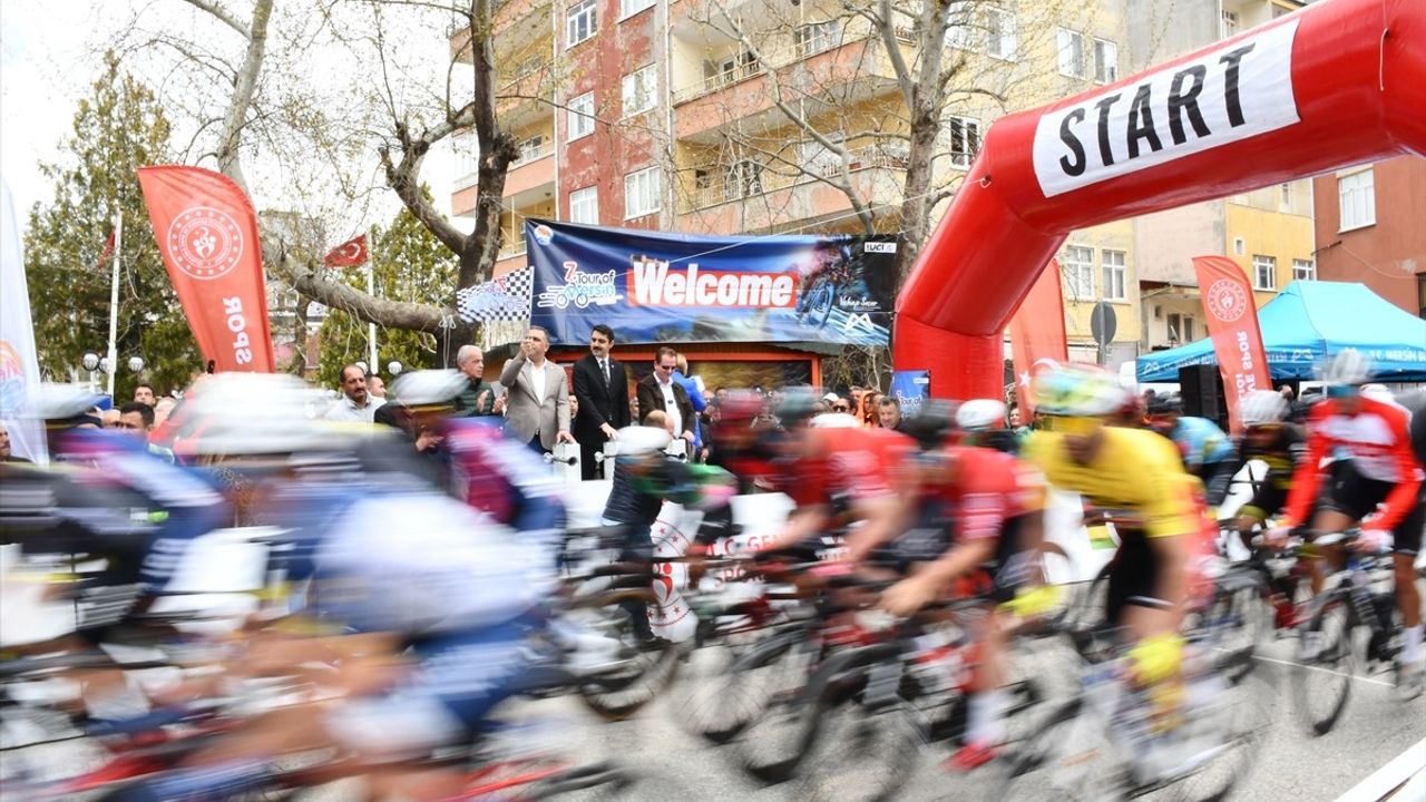 Mersin Uluslararası Bisiklet Turu 2. Etap Tamamlandı: Sırbistan'dan Mihajlo Stolic Zirvede