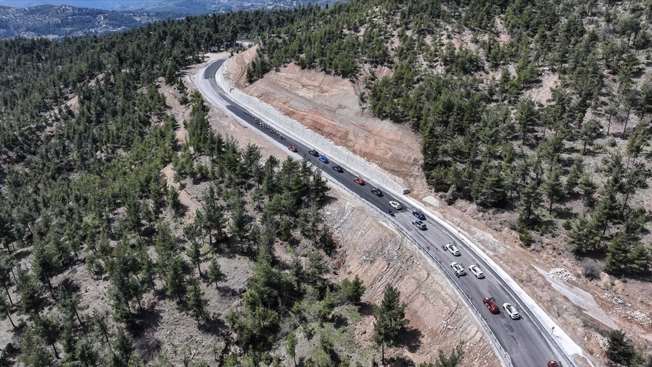 Mersin Uluslararası Bisiklet Turu'nun Üçüncü Etabını Stefan De Bod Kazandı