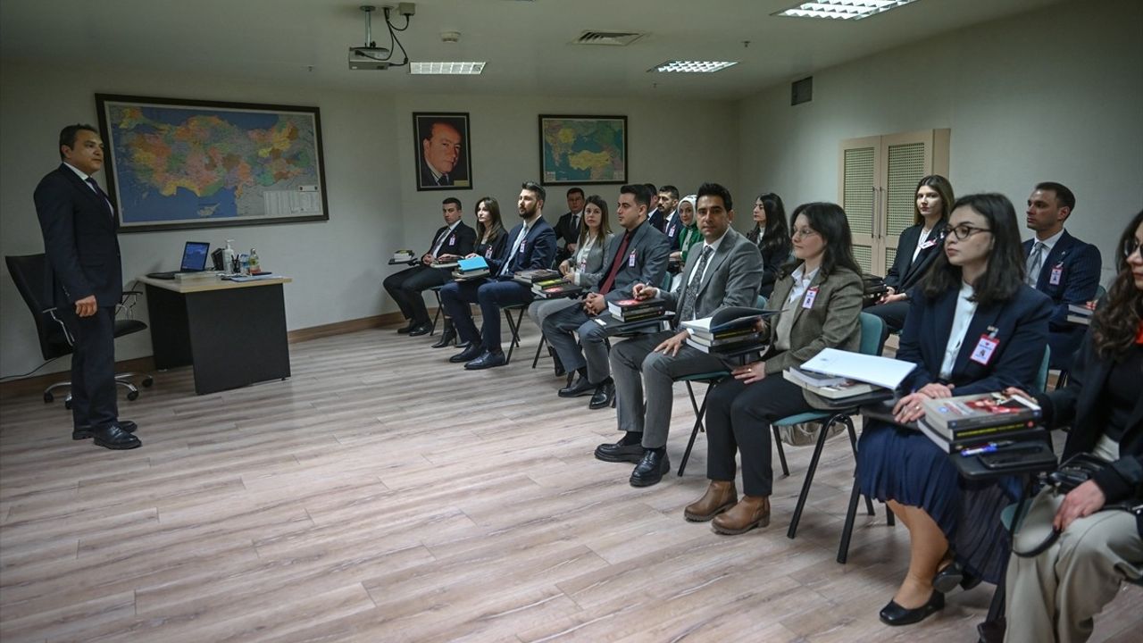 MHP Genel Yardımcısı Topcu, 21. Siyaset ve Liderlik Okulu Açılışında İddialı Mesajlar Verdi