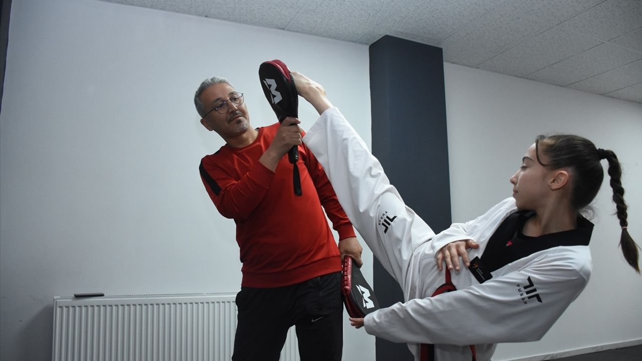 Milli Tekvandocu Bilge Nisa, Dünya Şampiyonluğu İçin Hazırlanıyor