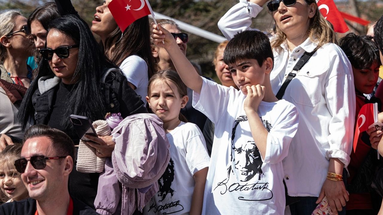 MSB Armoni Mızıkası, 23 Nisan’da Çocuklara Coşku Dolu Bir Konser Verdi