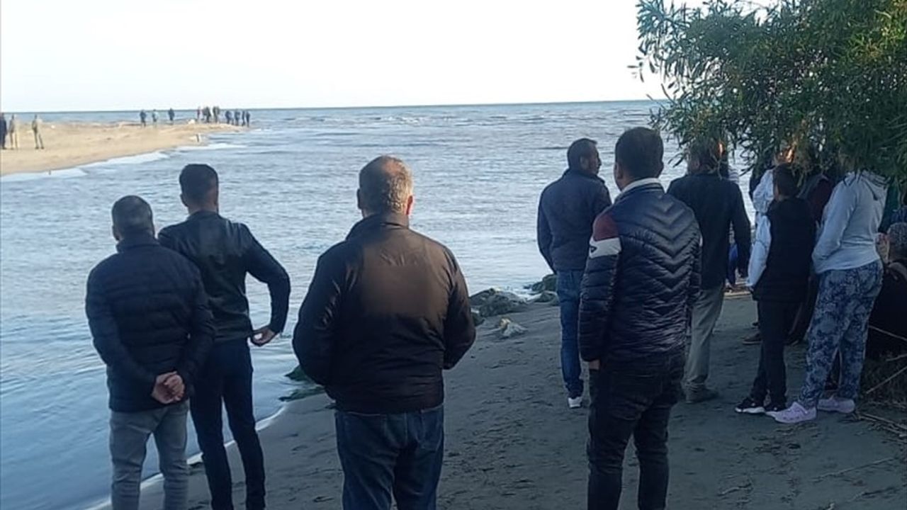 Muğla'da Tekneden Denize Düşen Kişi için Arama Çalışmaları Başlatıldı