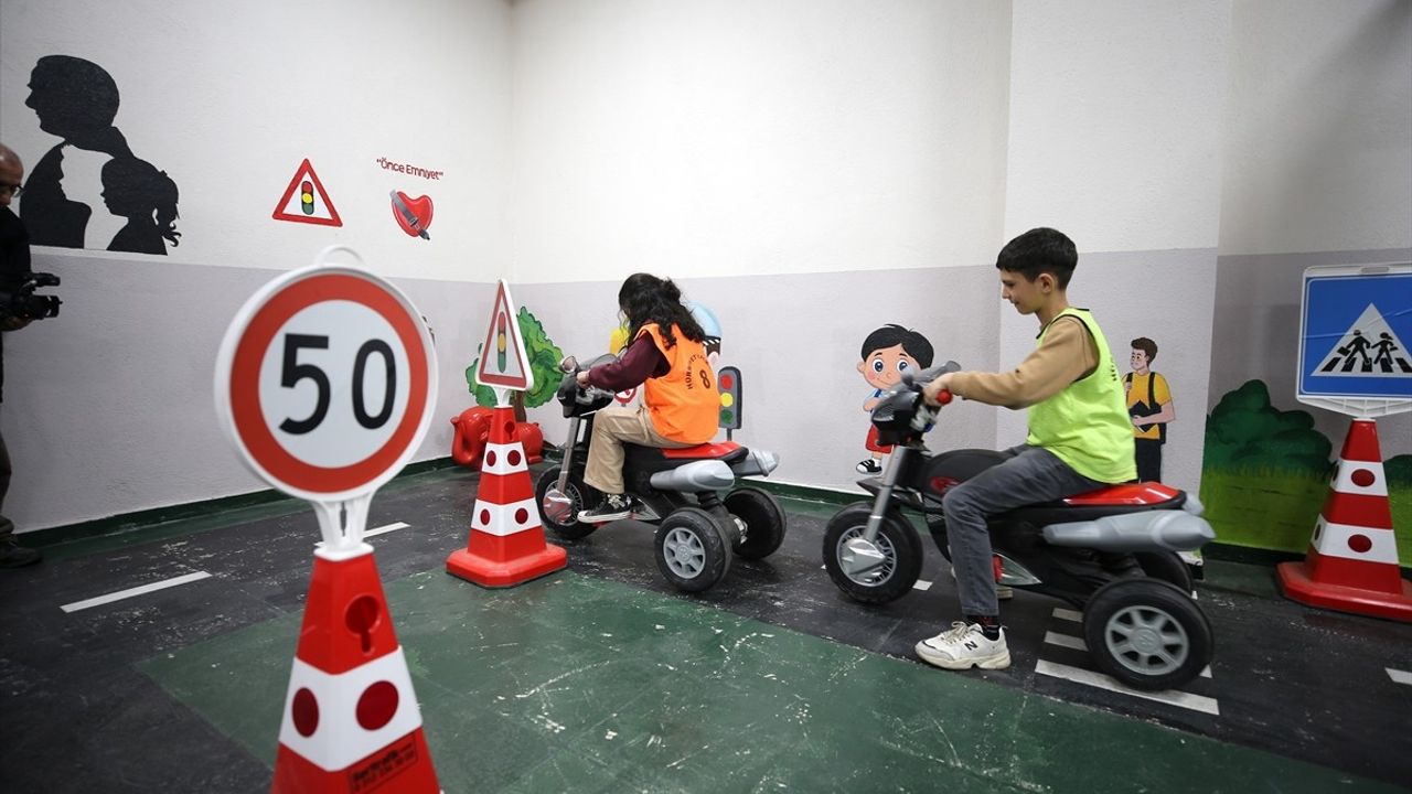 Muş'ta 3 Bin Öğrenci Trafik Eğitimi Aldı