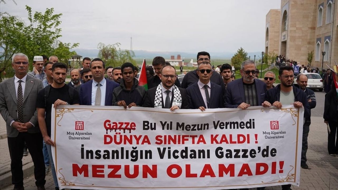 Muş'ta Öğrencilerden Gazze'ye Destek Yürüyüşü