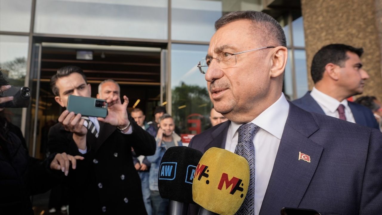 Oktay, Önder'i Hastanede Ziyaret Etti: Birlik Mesajı