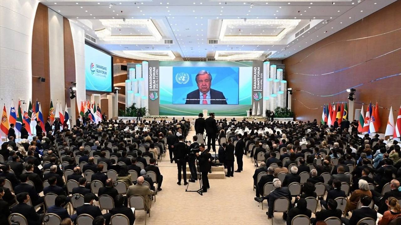 Özbekistan'da Semerkant Uluslararası İklim Forumu Başladı