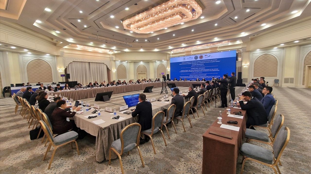 Özbekistan'da Yerel Meclislerin İyileştirilmesi Konferansı Gerçekleştirildi