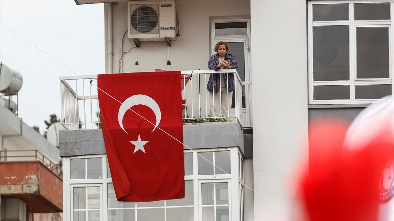 Özgür Özel: 'Sandığa ve Seçme Hakkına Sahip Çıkıyoruz'