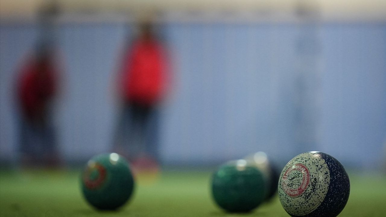 Özkan ve Rahşan Akar, Dünya Şampiyonası'na Voleybol Salonu Hazırlığı ile Gidiyor