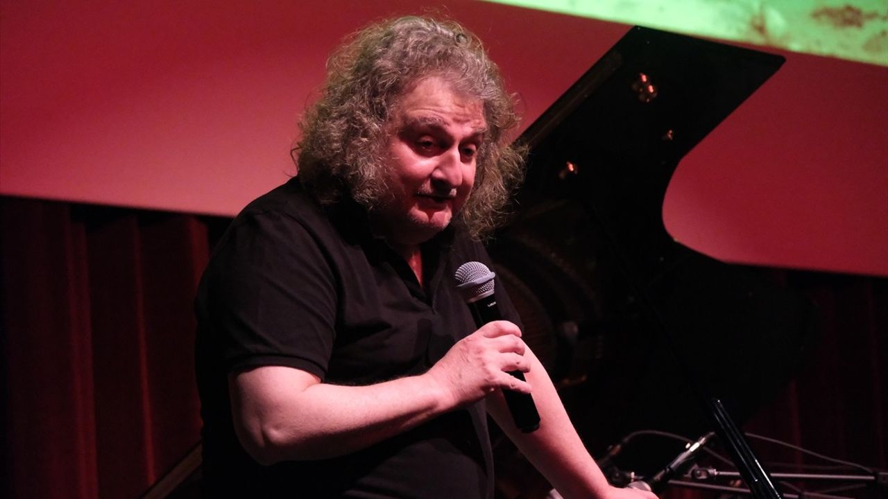 Piyanist Tuluyhan Uğurlu, Karabük'te Unutulmaz Bir Konser Verdi